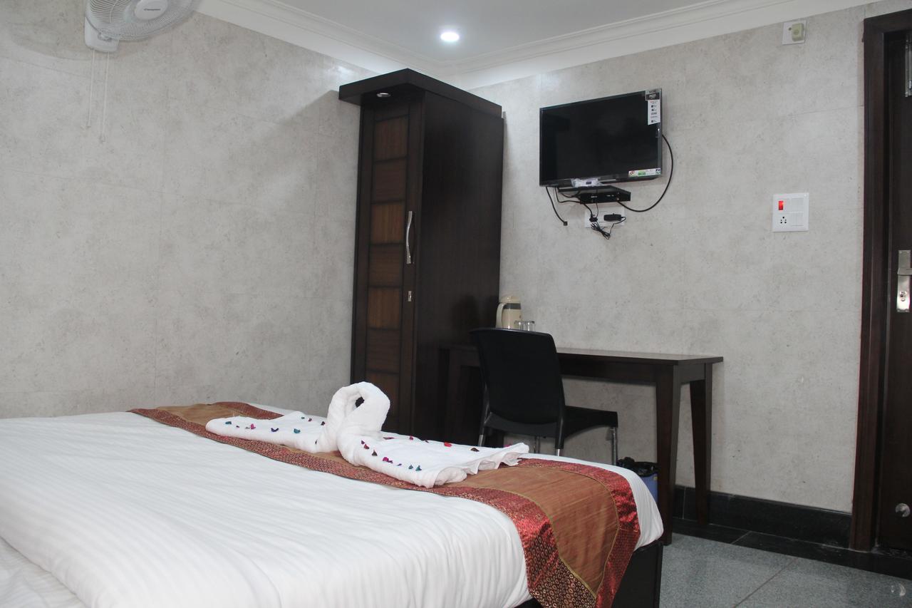 Hotel Silk Haldwani Luaran gambar